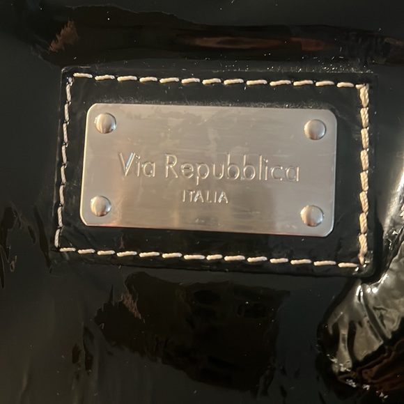 Via Repubblica Tote - Picture 2 of 5
